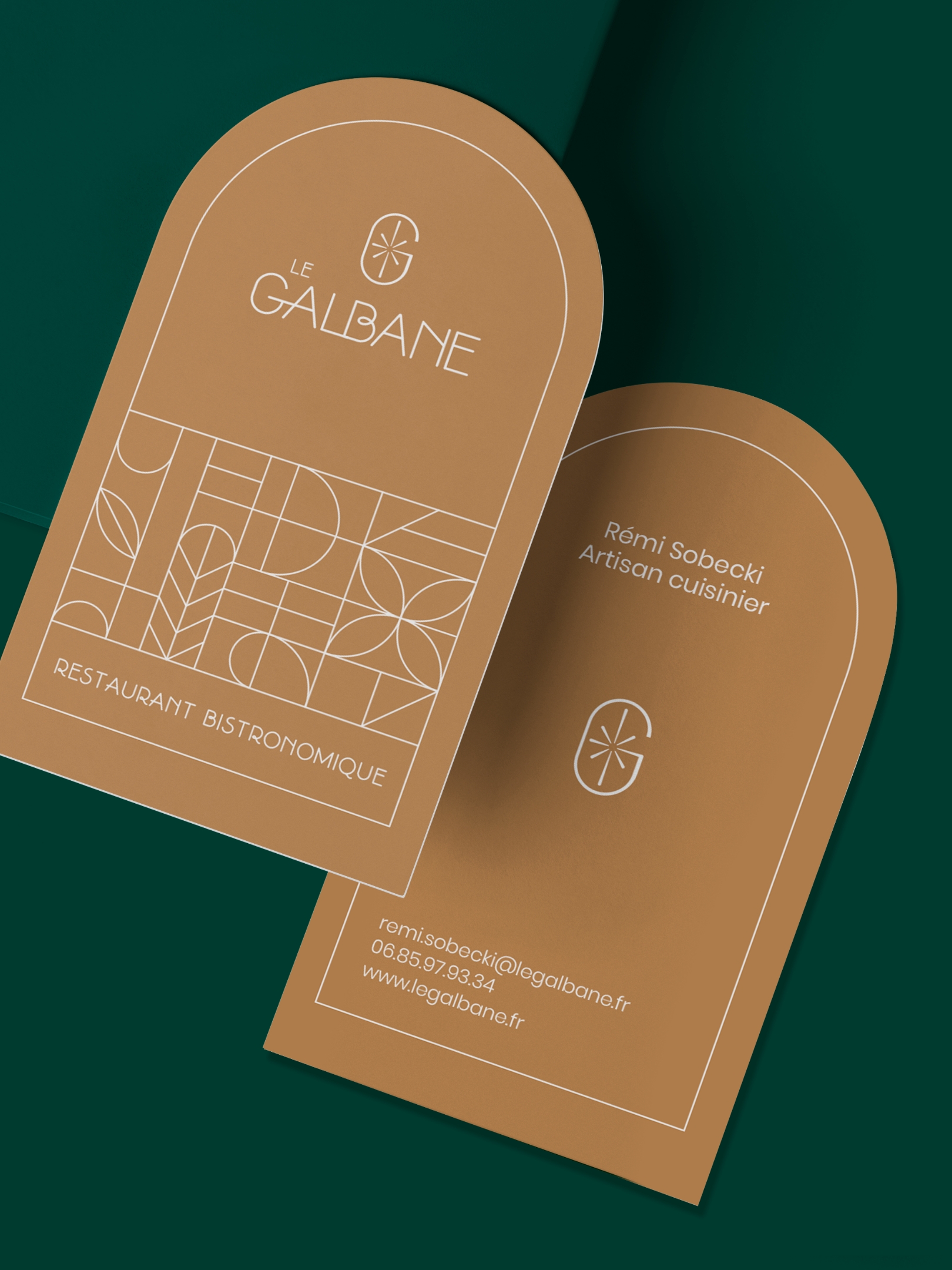 Conception graphique et mise en page d'une carte de visite pour un restaurant bistronomique