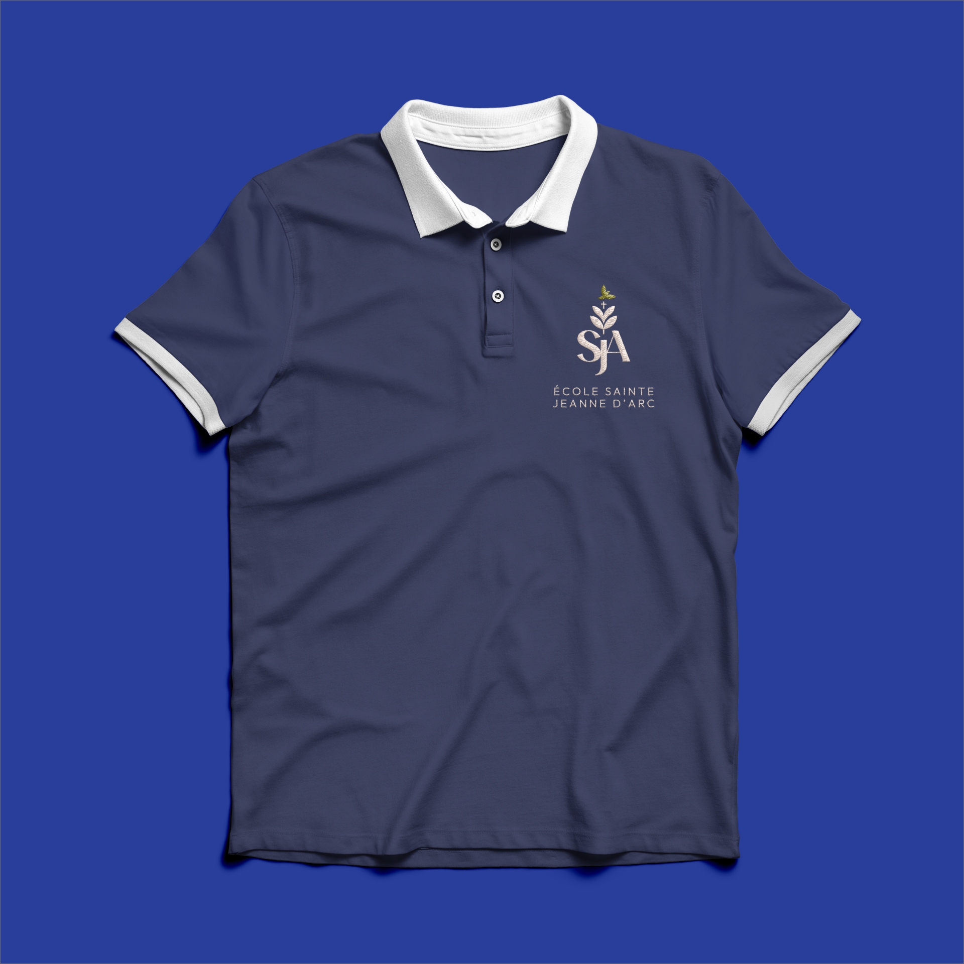 Polo destiné aux élèves de l'école